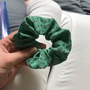 Green Scrunchie with Pink Rosebuds